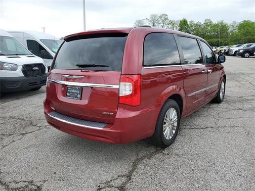 2015 Chrysler Town & Country Limited