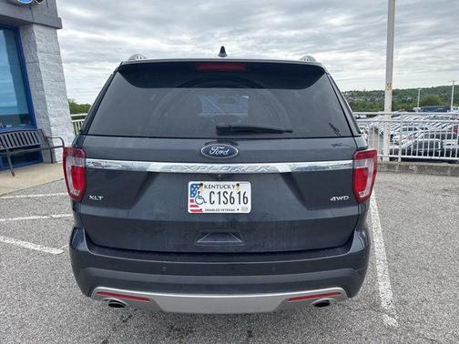 Quartz Metallic 2017 Ford Explorer XLT