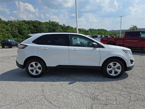 2016 Ford Edge SE