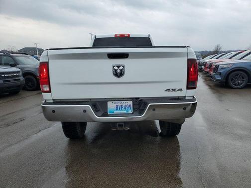 2017 RAM 2500 Tradesman Crew Cab 4x4 8' Box