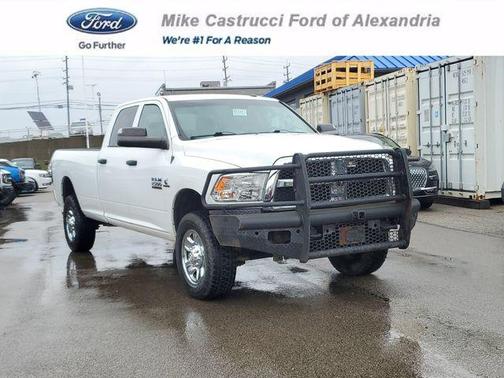 2017 RAM 2500 Tradesman Crew Cab 4x4 8' Box