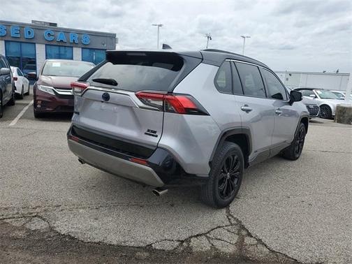 2022 Toyota RAV4 Hybrid SE