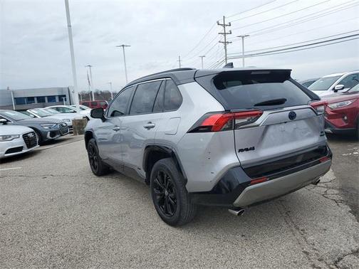 2022 Toyota RAV4 Hybrid SE