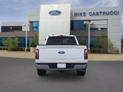 Star White Metallic Tri-Coat 2026 Ford F-150 Lariat