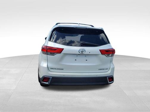 Blizzard Pearl 2017 Toyota Highlander Limited