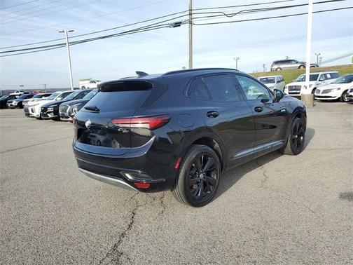 2022 Buick Envision FWD Essence