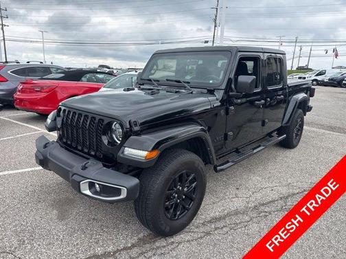 Black Clearcoat 2022 Jeep Gladiator Sport S