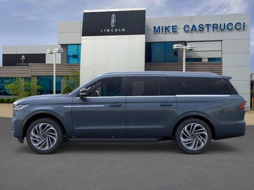 Flight Blue Metallic Clearcoat 2026 Lincoln Navigator Premiere