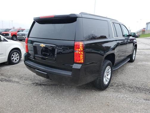 2017 Chevrolet Suburban LT