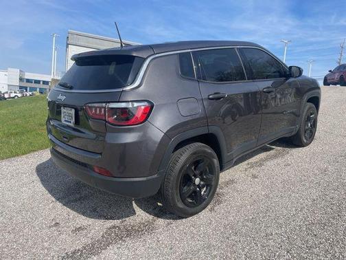 Granite Crystal Metallic Clearcoat 2023 Jeep Compass Sport