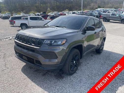 Granite Crystal Metallic Clearcoat 2023 Jeep Compass Sport