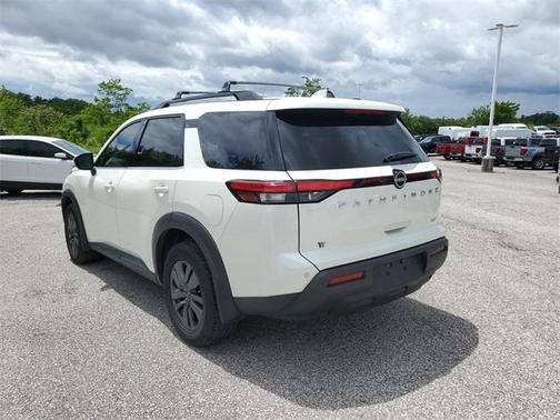 2022 Nissan Pathfinder SV 2WD
