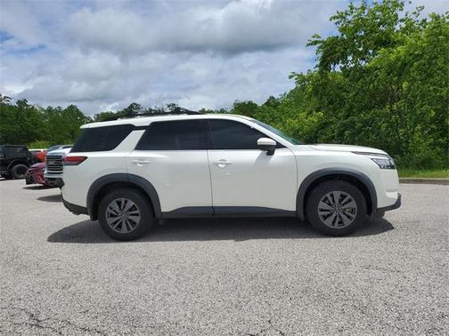 2022 Nissan Pathfinder SV 2WD