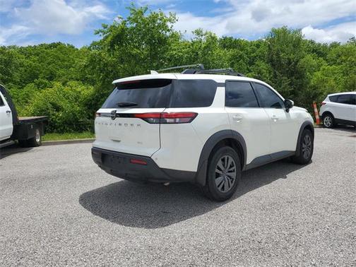 2022 Nissan Pathfinder SV 2WD