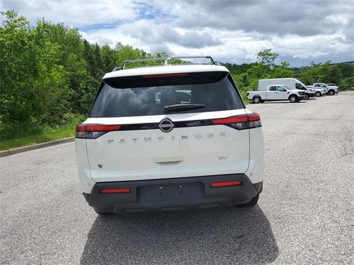 2022 Nissan Pathfinder SV 2WD