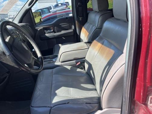 2006 Lincoln Mark LT Base