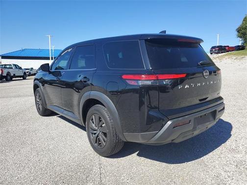2023 Nissan Pathfinder S 4WD