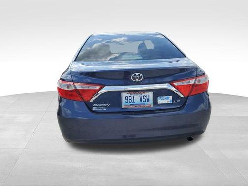 Blue Crush Metallic 2016 Toyota Camry SE