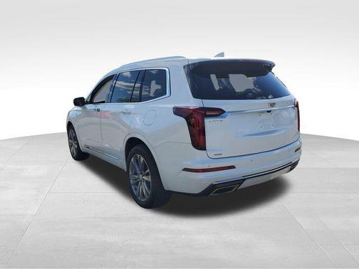 Crystal White Tricoat 2022 Cadillac XT6 Premium Luxury AWD