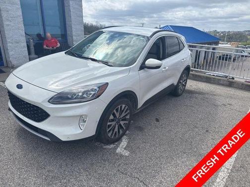 Star White Metallic Tri-Coat 2020 Ford Escape Titanium