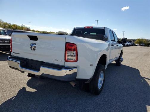 2024 RAM 3500 Big Horn Crew Cab 4x4 8' Box
