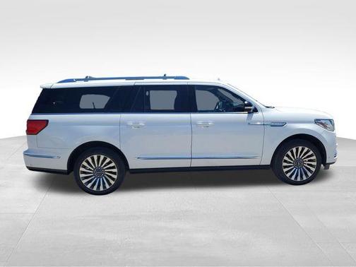Pristine White 2020 Lincoln Navigator Reserve