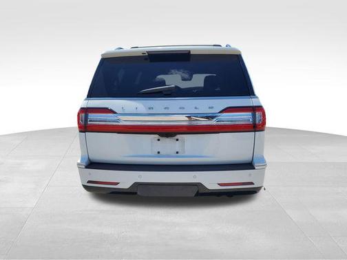 Pristine White 2020 Lincoln Navigator Reserve