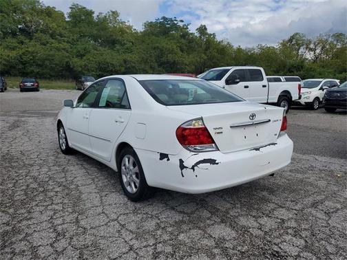 2005 Toyota Camry LE V6
