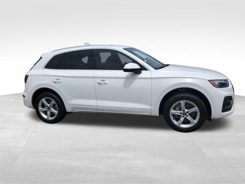 Ibis White 2021 Audi Q5 45 Premium