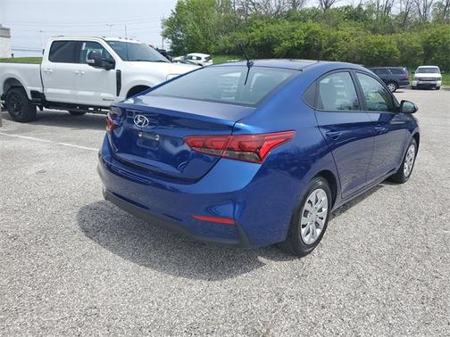 2022 Hyundai Accent SE