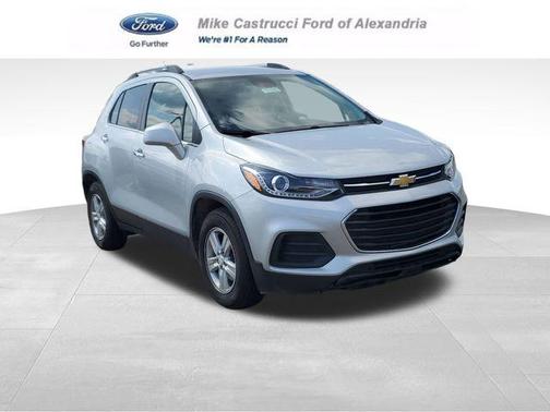 Silver Ice Metallic 2020 Chevrolet Trax LT