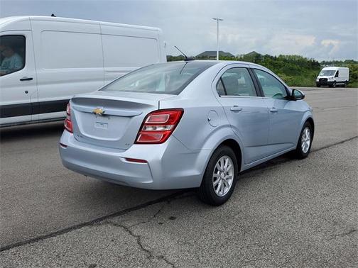 2017 Chevrolet Sonic LT