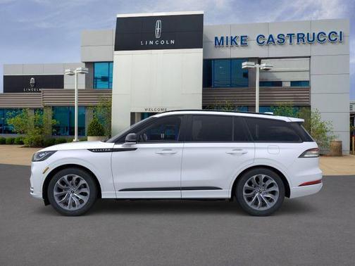 Pristine White Metallic Tri-Coat 2026 Lincoln Aviator Premiere