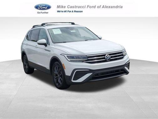 White 2022 Volkswagen Tiguan 2.0T SE