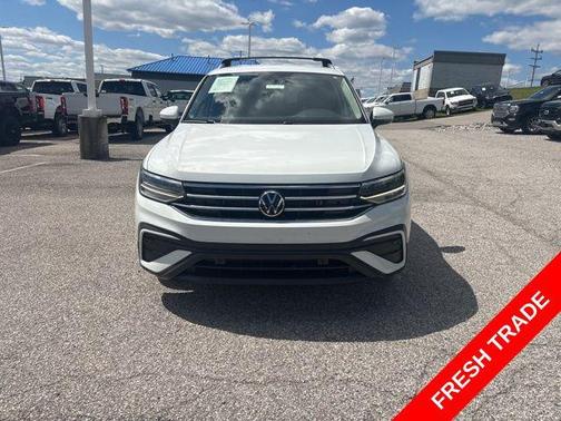 White 2022 Volkswagen Tiguan 2.0T SE
