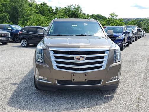 2016 Cadillac Escalade Luxury