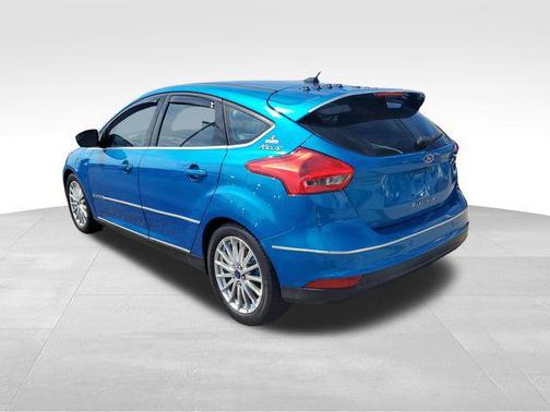 Blue Candy 2015 Ford Focus SE