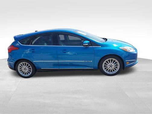 Blue Candy 2015 Ford Focus SE