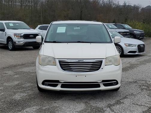2011 Chrysler Town & Country Touring
