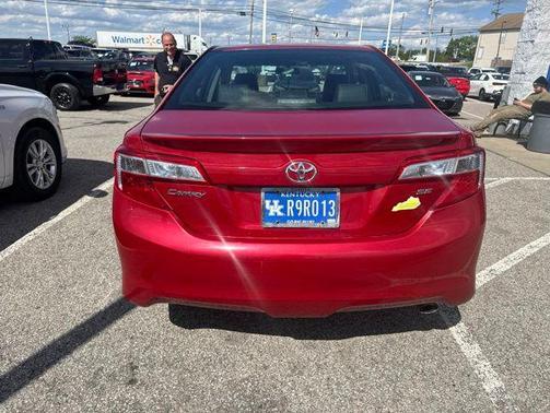 Barcelona Red Metallic 2014 Toyota Camry SE