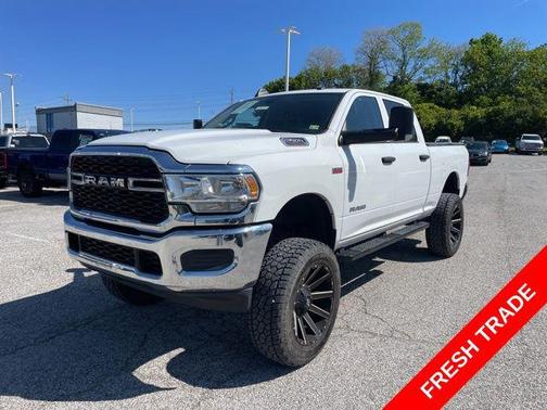 Bright White Clearcoat 2020 RAM 2500 Tradesman Crew Cab 4x4 6'4' Box