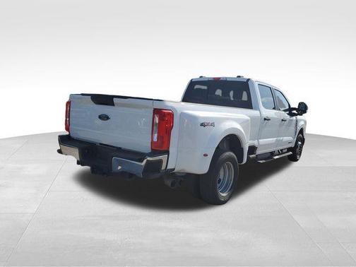 Oxford White 2023 Ford F-350 XL