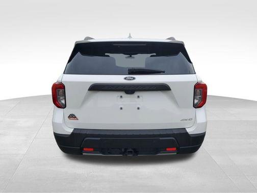 Star White Metallic Tri-Coat 2023 Ford Explorer Timberline
