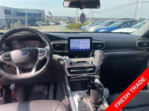 Rapid Red Metallic Tinted Clearcoat 2023 Ford Explorer XLT