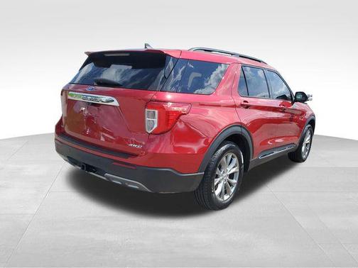 Rapid Red Metallic Tinted Clearcoat 2023 Ford Explorer XLT