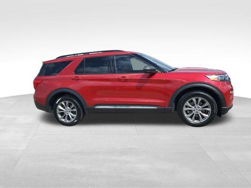 Rapid Red Metallic Tinted Clearcoat 2023 Ford Explorer XLT