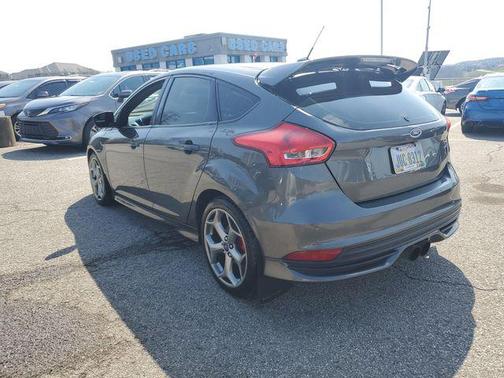 2018 Ford Focus ST 