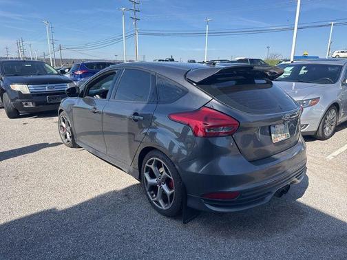 2018 Ford Focus ST 