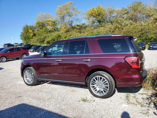 2024 Ford Expedition Platinum