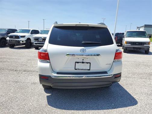 2012 Toyota Highlander SE